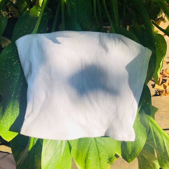 Garage white crop tube top - Picture 2 of 3